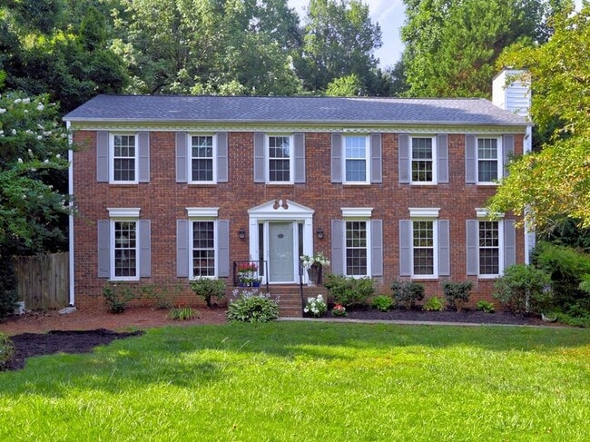Building Photo - 4512 Woodlawn Lake Dr