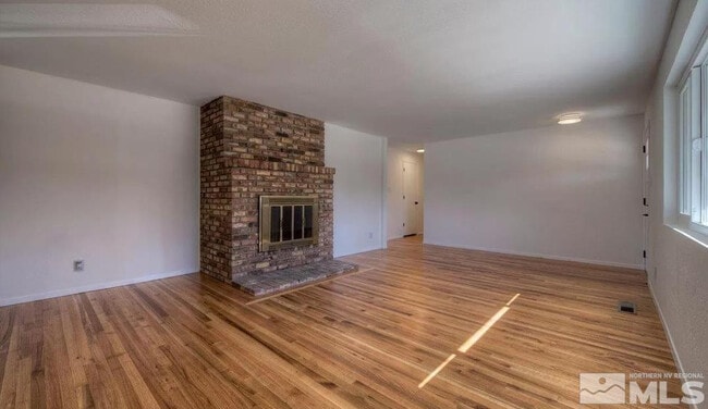 Building Photo - 965 Grandview Ave