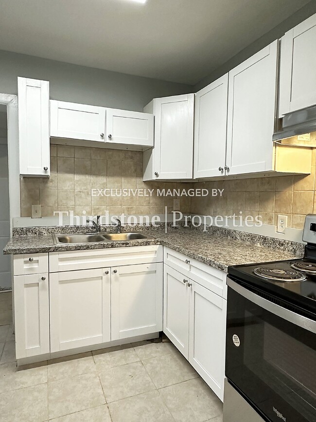 Foto del edificio - 3048 W 19th St