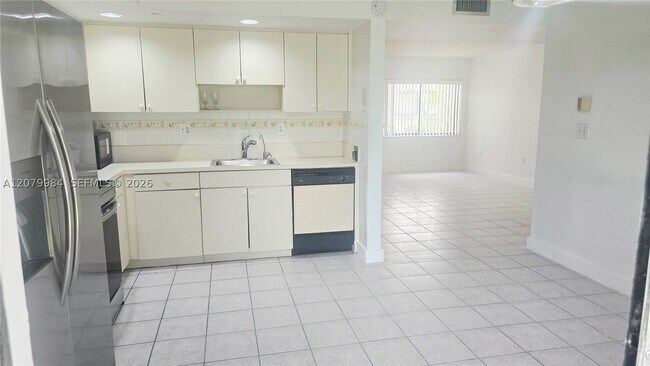 Foto del edificio - 8650 SW 133rd Avenue Rd