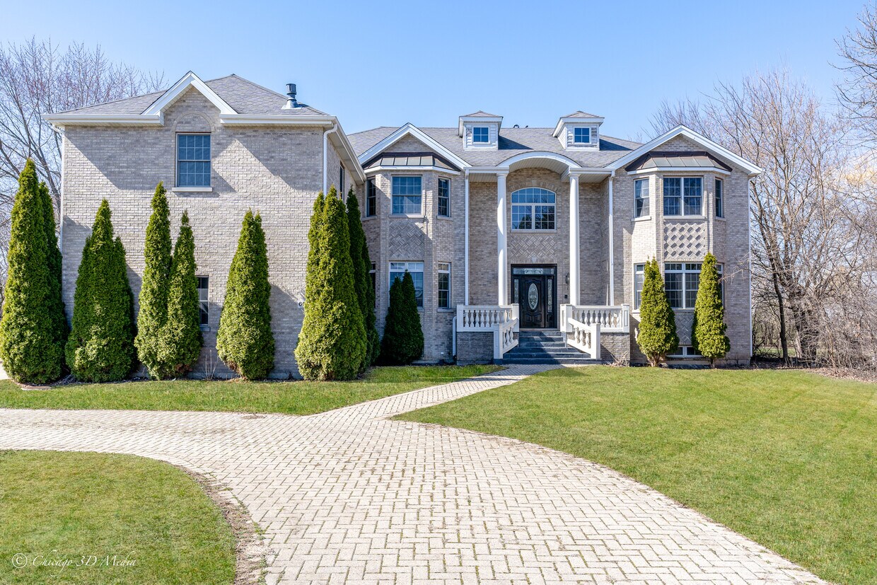 Primary Photo - 654 Pfingsten Rd
