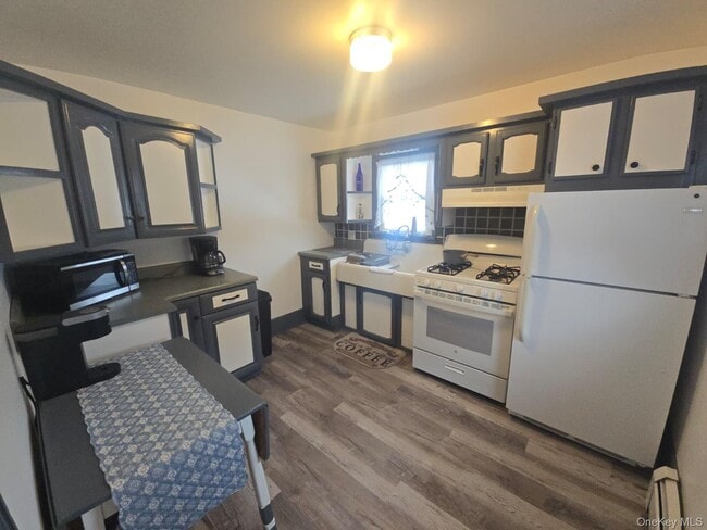 Building Photo - 59 Bridge St