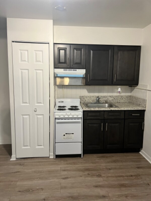 4846 Butterfield Rd, Hillside, IL 60162 House for Rent in Hillside