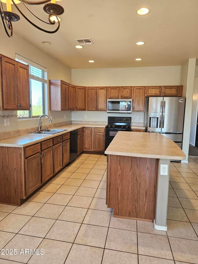Foto del edificio - 1579 W Cottonwood Blfs Dr
