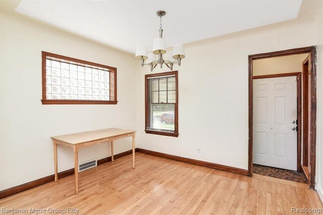 Building Photo - 5556 Oldtown St