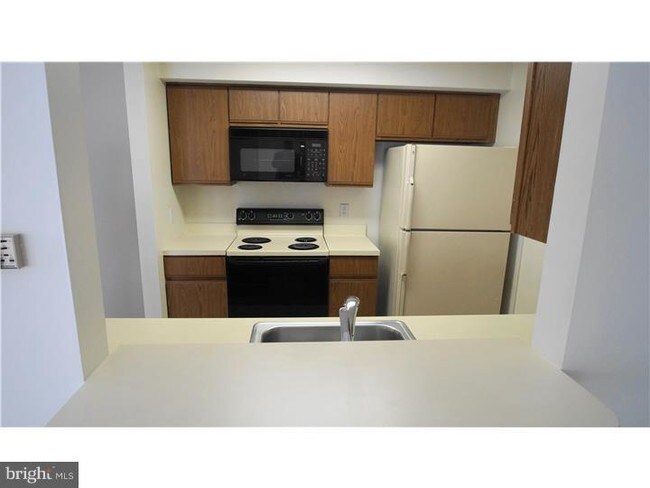 Foto del edificio - 45015 Bennett Pl