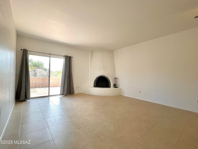 Building Photo - 4554 E Camino de Cancun