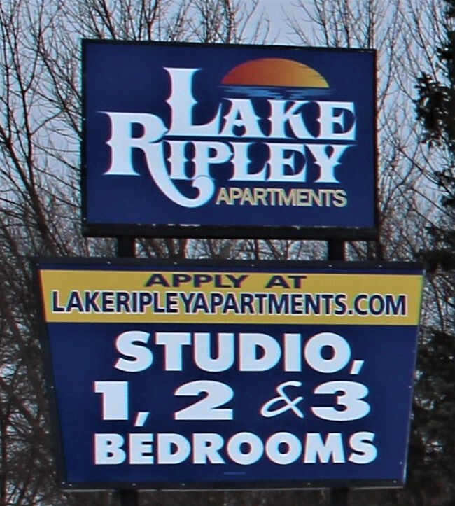 Front Sign - Lake Ripley Apartments