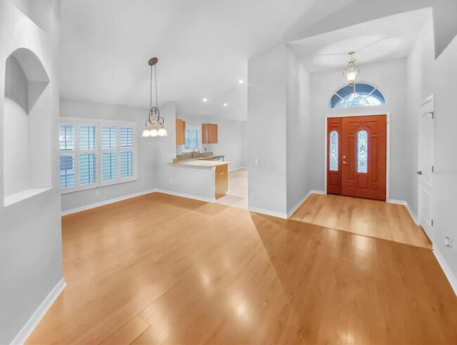 Foto del edificio - 3300 Clover Blossom Cir