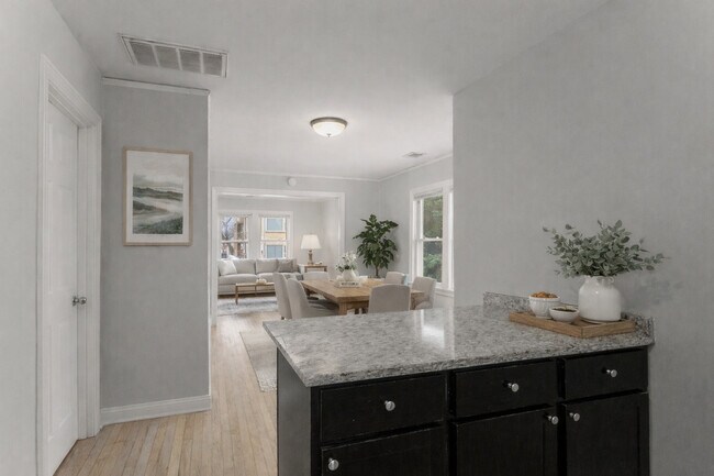 Foto del edificio - 1144 N Austin Blvd