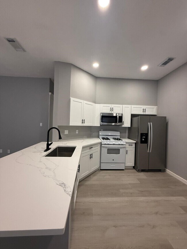Foto del edificio - 1019 Western Springs Dr