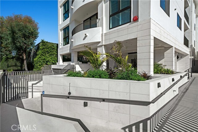 Foto del edificio - 4214 Fulton Ave
