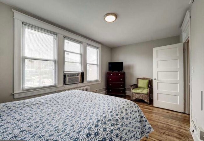 Foto del edificio - 2624 6th St NE