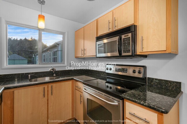 Foto del edificio - Updated One Bedroom Condo Within Walking D...