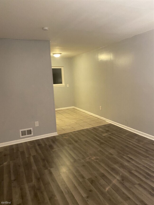 Building Photo - 3 br, 1 bath House - 3534 Wasmund Ave