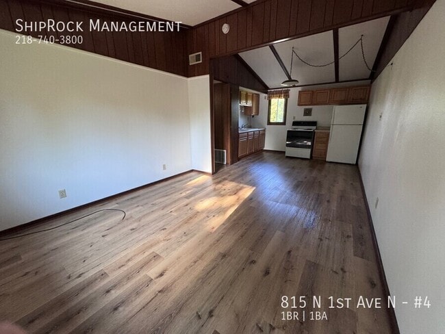Building Photo - 815 N 1st Ave