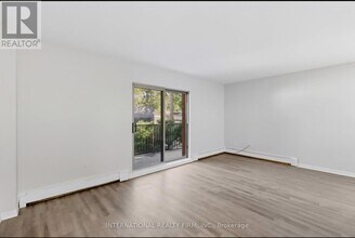 Building Photo - 103 Emerald St S