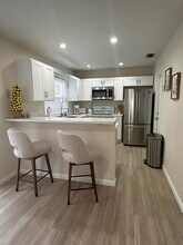 Building Photo - 1136 Staghorn St