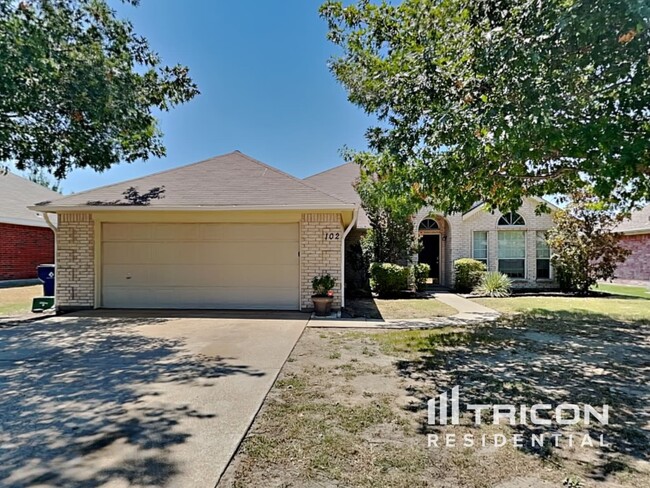 Building Photo - 102 Chesterfield Cir
