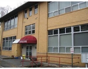 Primary Photo - Glenwillard Apartments