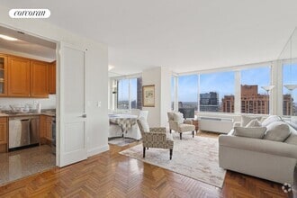 Building Photo - 101 W 67th St
