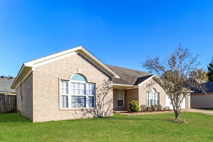 Foto principal - 2906 Falcon Ct