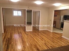 Building Photo - 569 Hammond St