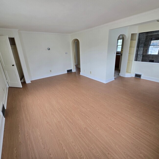 Foto del edificio - 155 Glenwood Ave
