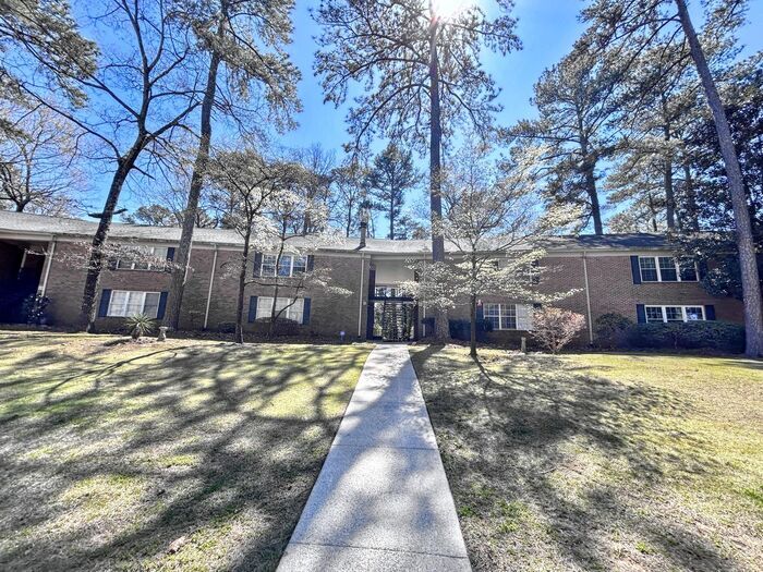 Primary Photo - 2086 Montreat Cir