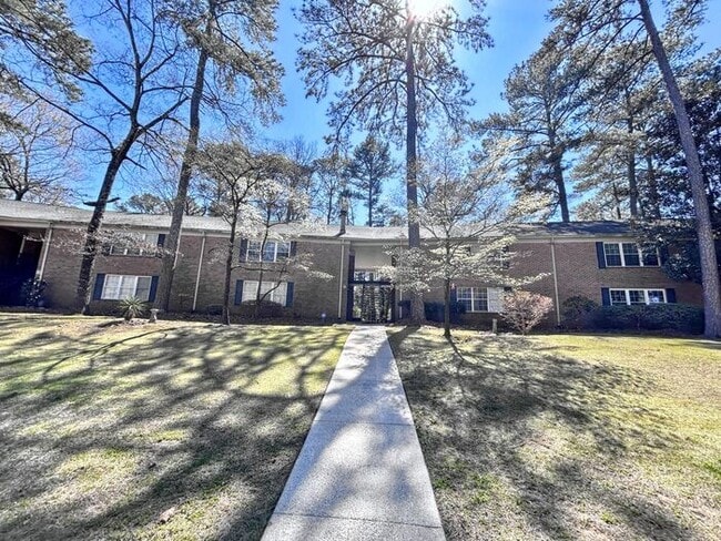 Building Photo - 2086 Montreat Cir