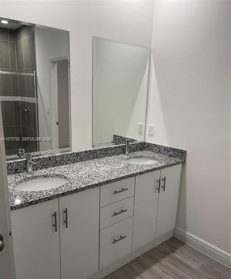 Foto del edificio - 3034 E Briarwood Cir