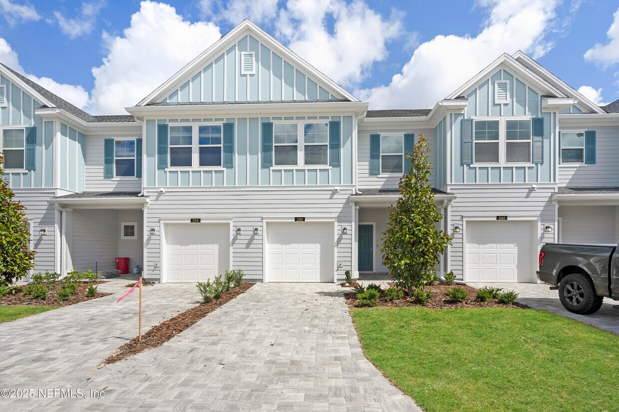 Primary Photo - 250 Boracay Cir