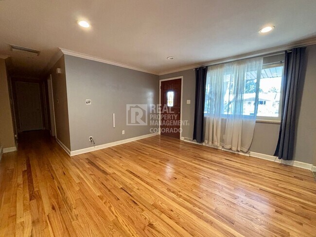 Building Photo - 8458 Princeton St