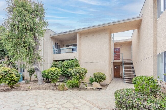 Building Photo - 18307 Burbank Blvd