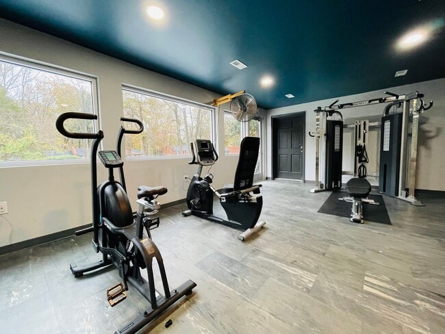 Building Photo - Park Fairfax Apartments