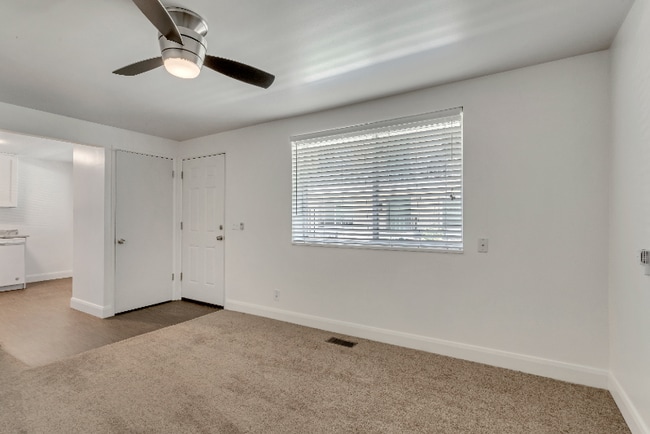 Building Photo - 2115 E 3300 S