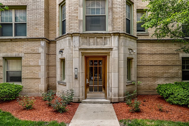 Building Photo - 1448 W Thorndale Ave