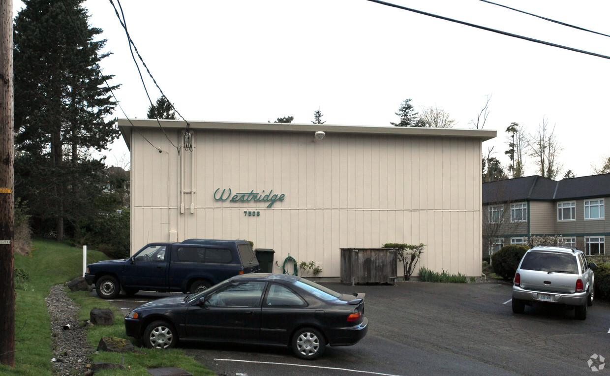 Building Photo - West Ridge Apartments