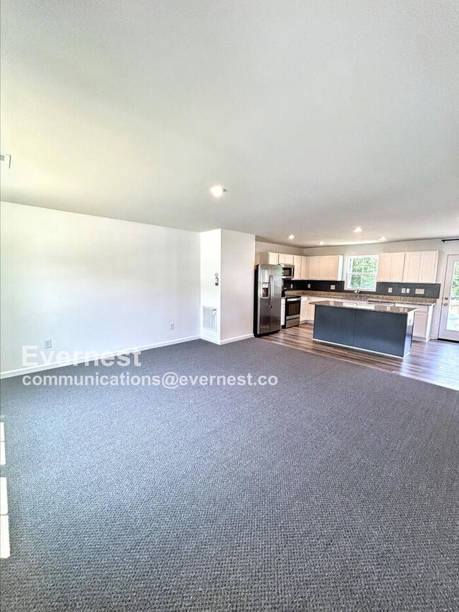 Building Photo - 116 Makayla Dr