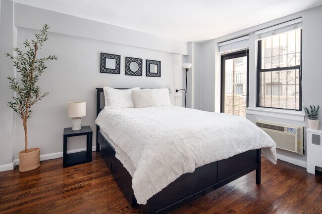 Foto del edificio - 439 E 88th St