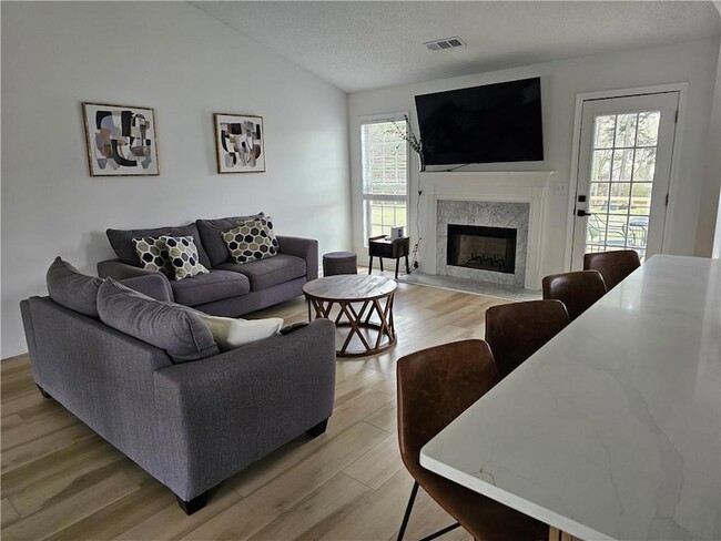 Photo - 1222 Paiute Ct House