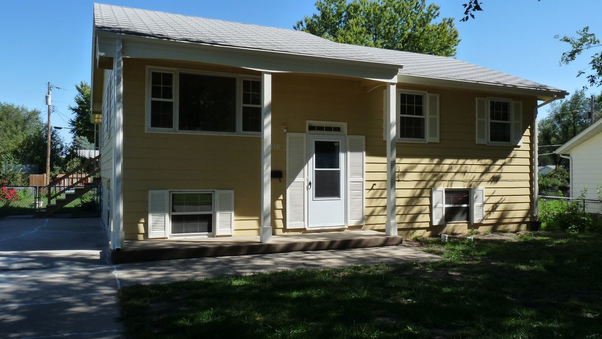 Primary Photo - 1210 Bel Air Dr