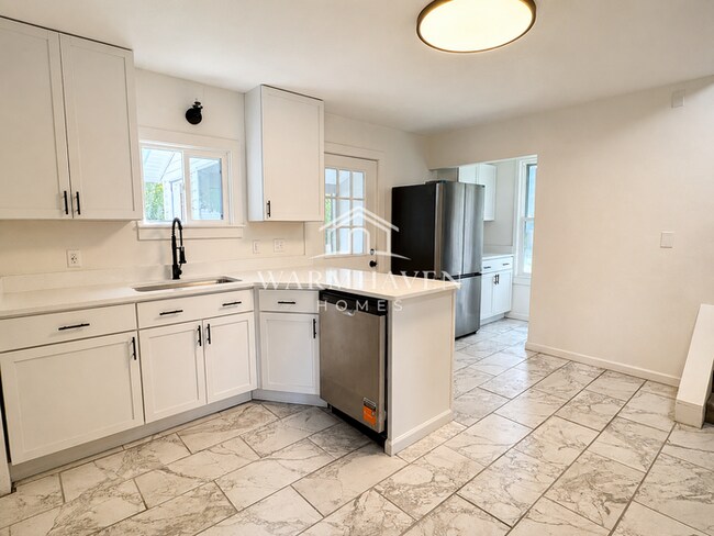 Foto del edificio - 1312 Wooster Rd W