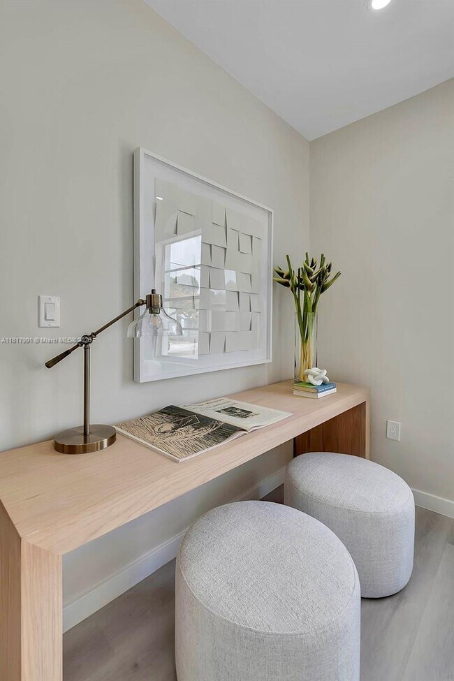 Foto del edificio - 1852 SW 22nd Terrace
