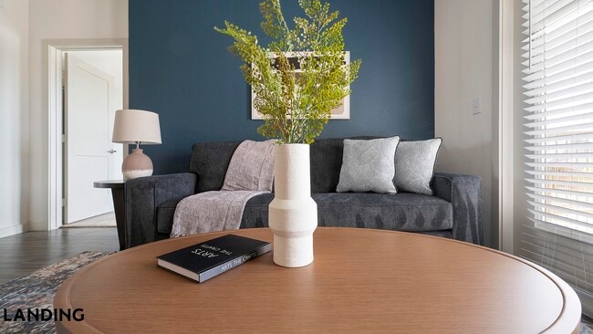 Foto del edificio - 2825 Main St