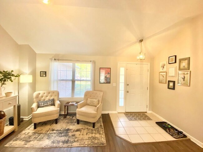 Foto del edificio - 103 Underwood Ln