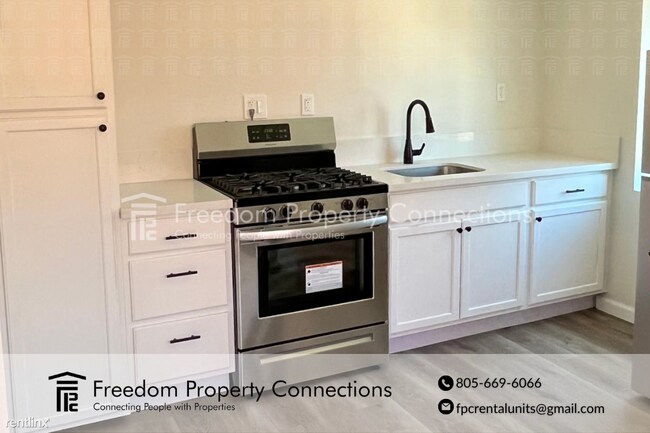 Building Photo - 1 br, 1 bath Duplex - 3610 Via Lato B