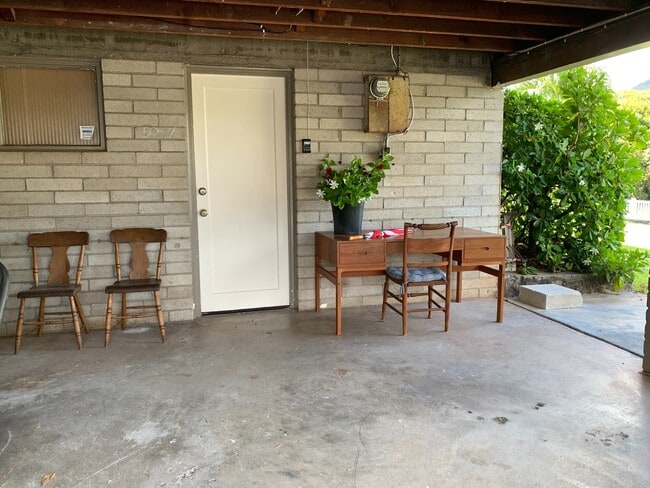 Photo - 1 bedroom 1 bath close to town House