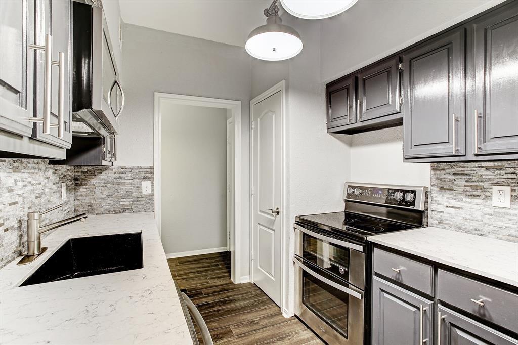 Foto principal - 2400 N Braeswood Blvd