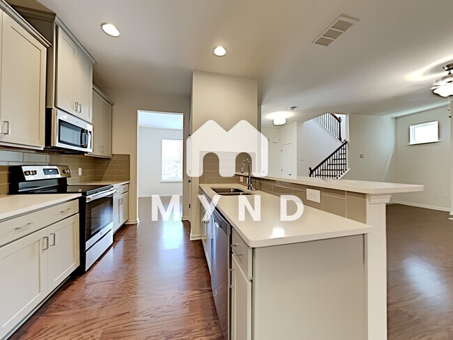 Building Photo - 867 Venture Way SW